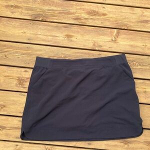 ▪️Like New!! 32° Cool Athletic Skirt with Built in Shorts, XXL